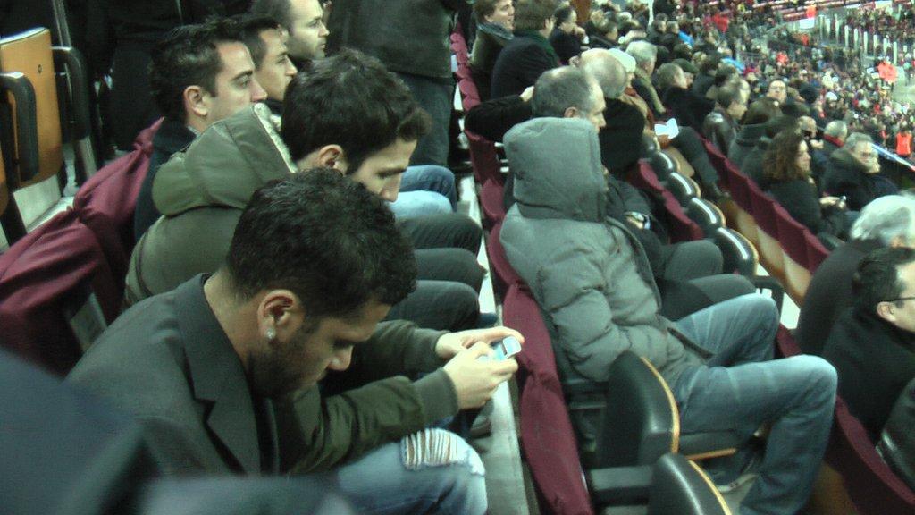 sousedé-neighbours-vecinos in Camp Nou